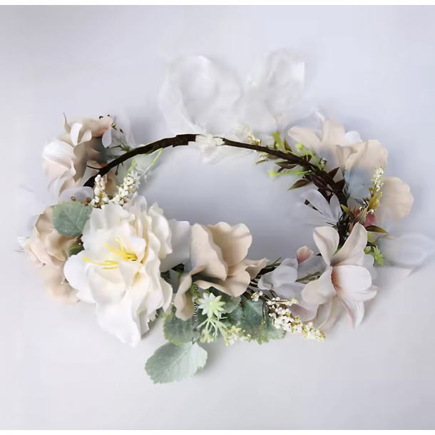 Blomsterkrans til h�ret med hvide og champagnefarvede blomster