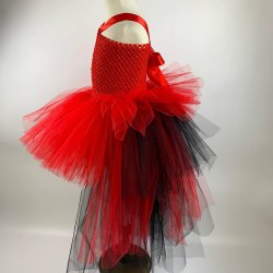 Djvlekjole med tilbehr