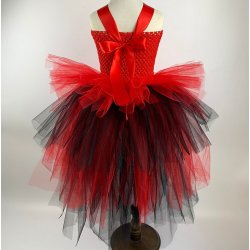 Djvlekjole med tilbehr