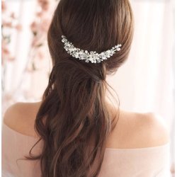 H�rkam med ferskvandsperler og klare krystaller