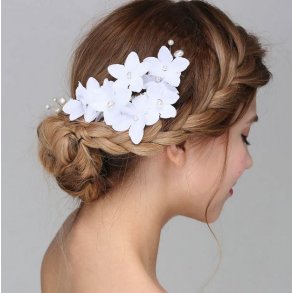 Hrkam med hvide stofblomster