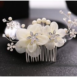 H�rkam med Organzablomster og Perler