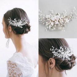 H�rkam med porcel�nsblomster og krystaller