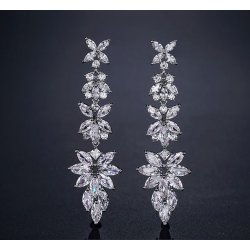 Krystal reringe Parisa