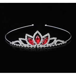 Prinsessetiara med rde krystaller