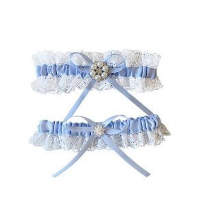 Strmpebnd-st med lyseblt bnd og perler